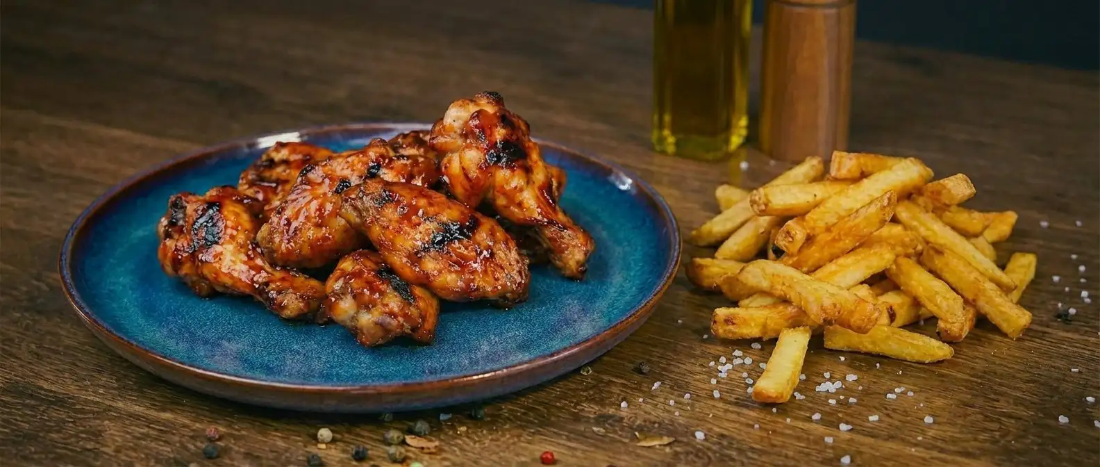 MENÜ 2 - WINGS & FRITTEN